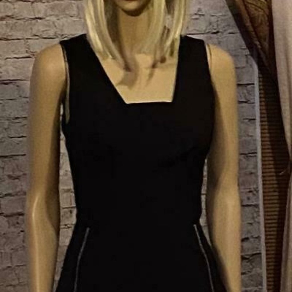 *Dynamite Black Sleeveless Zipper Accent Top Size XS